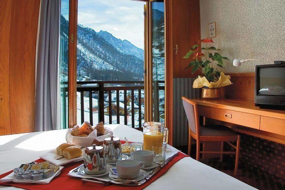 La Trinitè Monboso Hotel Gressoney-la-Trinité Esterno foto